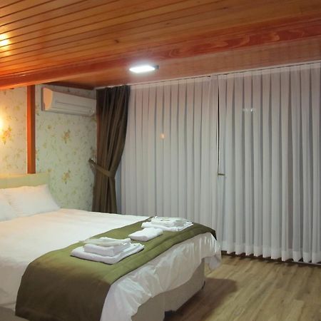 Buyukada Cinar Hotel (Adults Only) Adalar Quarto foto